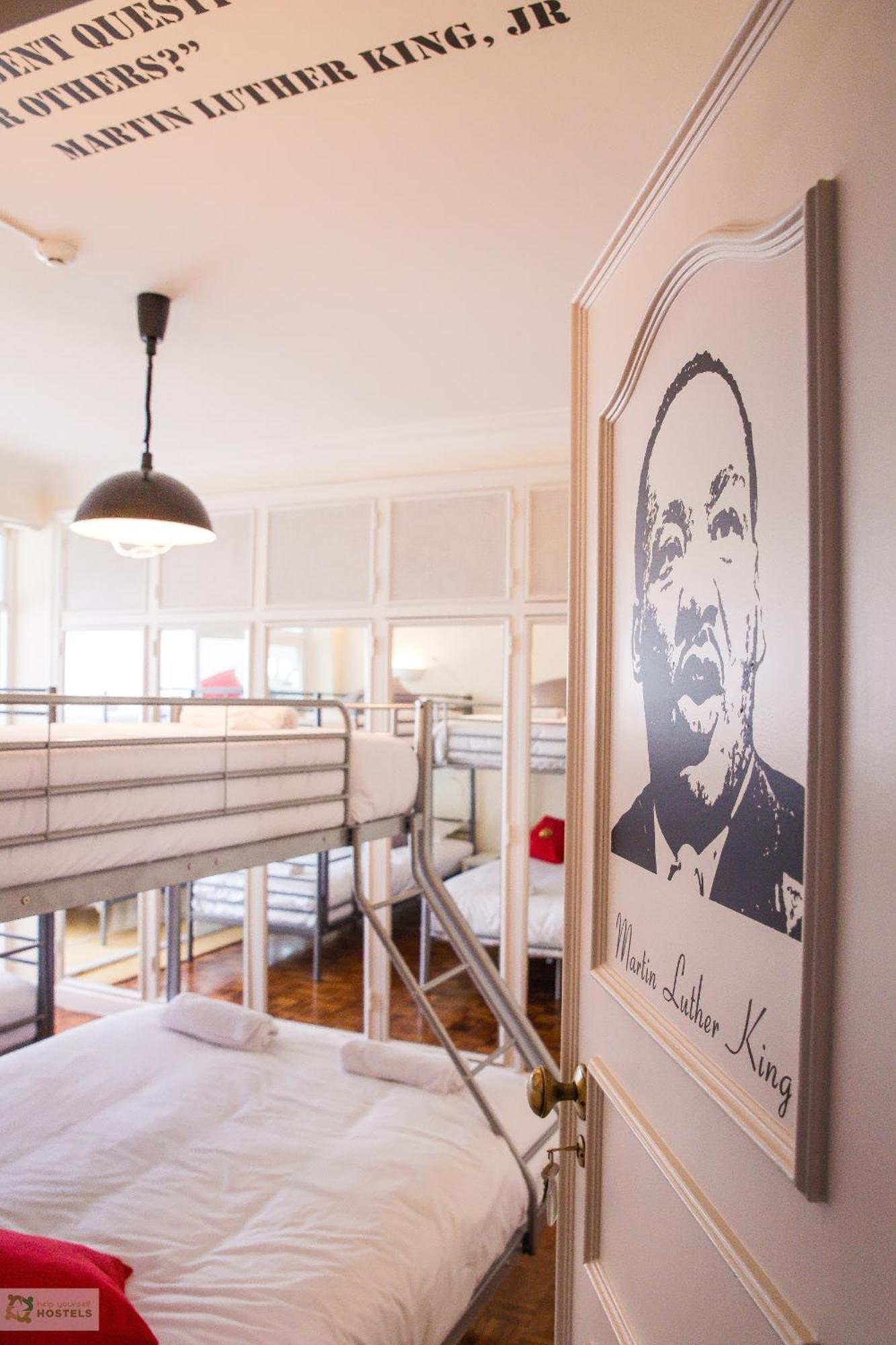 Hostel Help Yourself - Carcavelos Coast